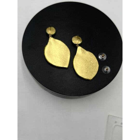 Lemon Hand Made Yellow Green Seed Beads Dangle Pierced Green Rhinestone Earrings - Picture 9 of 9